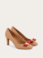Ferragamo Vara bow pump - Image 6